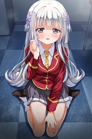 黒白院清羅,夜桜ソウキ,脸红,全身,发饰,长发,长袖,视线正对,学校制服,衬衫,坐姿,短裙,single,白发