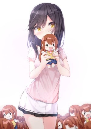 一条蛍,越谷小鞠,non_non_biyori,ふぇありぃあい,前发,黑发,脸红,胸部,holding,长发,视线正对,横乳,衬衫,短裙,single,白背景,黄色眼