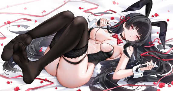 千咲,鸣潮,yukineko1018,兽耳,露肩,黑发,黑丝,直刘海,领结,breasts,项圈,长发,视线正对,横臥,花瓣,红色眼,缎带,single,丝袜,超长发