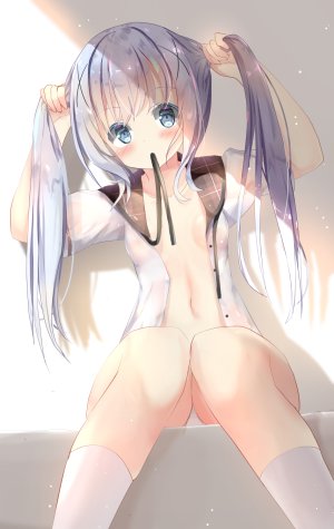 夏奈なつ,香風智乃,请问您今天要来点兔子吗?,前发,碧眼,青发,脸红,胸部,发饰,露脐,No-Bra,胖次,缎带,学校制服,水手服,衬衫,坐姿,貧乳,single,双马尾,下着,白丝