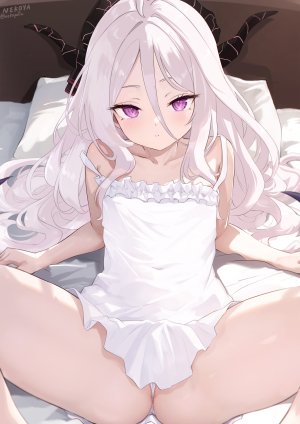 空崎日奈,蔚蓝档案,lingerie,萝莉,胖次,掀裙