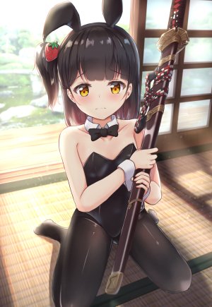 原创,misomiso_154,兽耳,前发,露肩,黑发,黑丝,脸红,棕色眼,茶发,兔耳,兔女郎,发饰,holding,武士刀,长发,视线正对,坐姿,single,剑,黄色眼