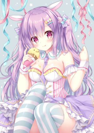 原创,小日向ほしみ,兽耳,前发,露肩,脸红,胸部,兔耳,发饰,holding,冰淇淋,长发,紫色眼,紫发,缎带,坐姿,短裙,笑顔,single,黑丝