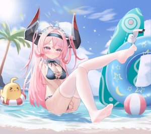 Manjuu,碧蓝航线,生桃仁,呆毛,水着,脸红,breasts,cleavage,长发,粉发,紫色眼,坐姿,天空,泳装,丝袜,白丝