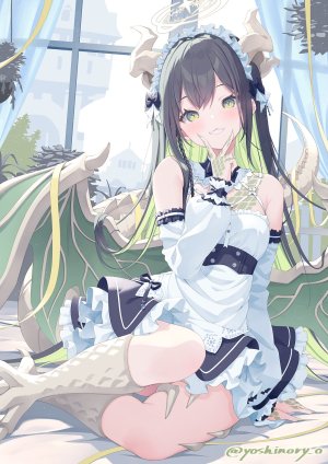 原创,yoshinoryo,露肩,脸红,breasts,茶发,连衣裙,全身,绿色眼,绿发,光晕,horns,长袖,视线正对,衬衫,坐姿,笑顔,single,翅膀