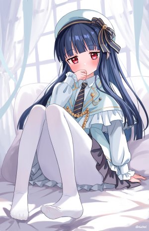 佐城雪美,偶像大师,偶像大师：灰姑娘女孩,eluthel,青发,披肩,全身,长发,长袖,视线正对,裤袜,红色眼,衬衫,坐姿,短裙,single,超长发