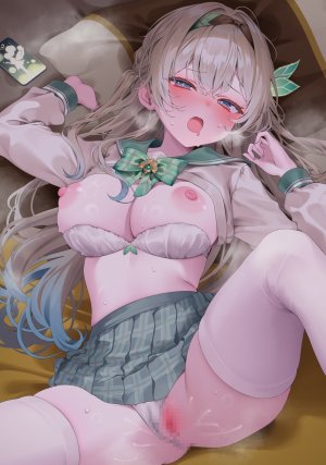 崩坏：星穹铁道,碧眼,脸红,领结,bra,breasts,censored,灰发,长发,长袖,视线正对,横臥,nipples,開口,胖次,猫咪,妹汁,学校制服,水手服,衬衫,短裙,single,丝袜,下着,白丝