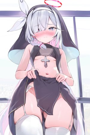 普拉娜,蔚蓝档案,houraku,脸红,三股辫,breasts,cross,灰发,光晕,长发,视线正对,露脐,粉发,single,丝袜,白丝