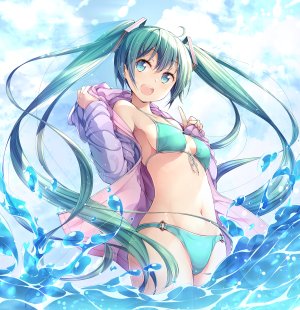 VOCALOID,初音ミク,松うに,single,長身像,脸红,開いた口,胸部,前发,笑顔,双马尾,露肩,holding,天空,呆毛