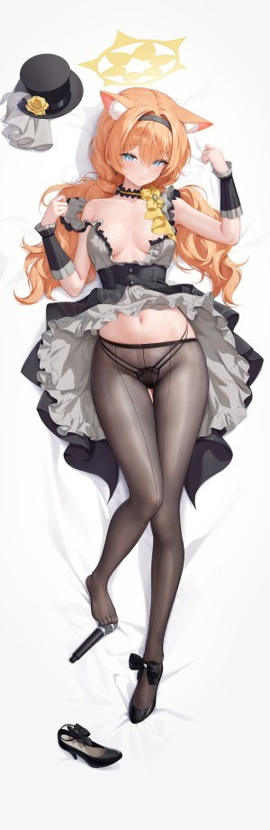 ほうき星,伊落マリー,蔚蓝档案,兽耳,抱枕,光晕,萝莉,猫耳,No-Bra,胖次,裤袜,看穿,掀裙,制服,湿身